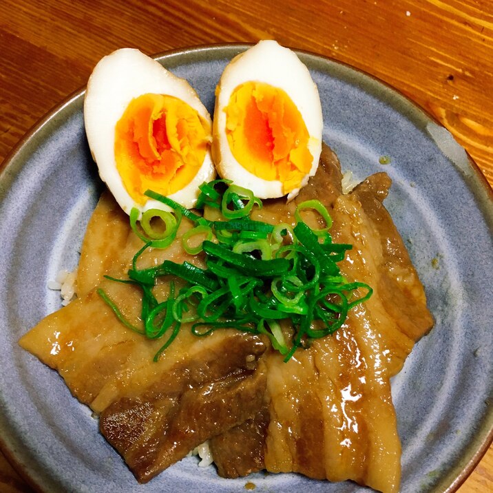 豚バラ丼